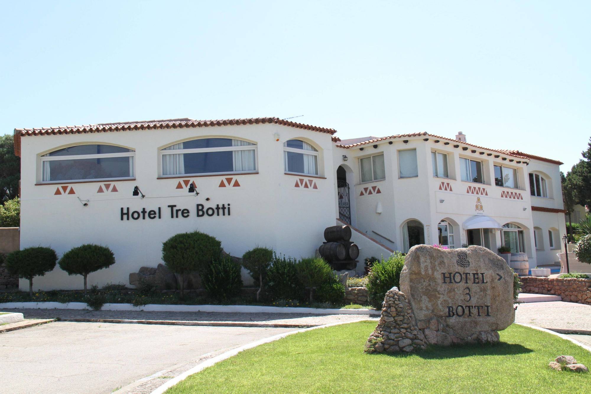Hotel 3 Botti Baja Sardinia Exterior foto